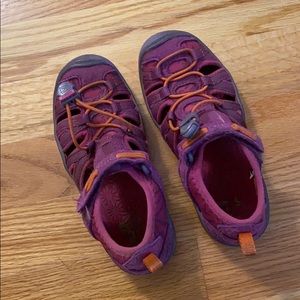 Keen little girl sandal US 11